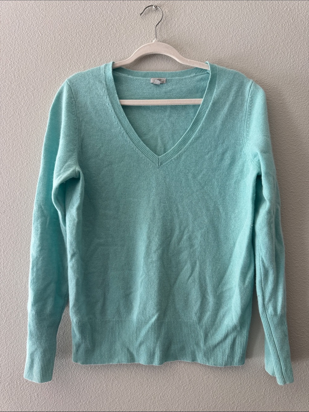 Halogen Cashmere V-Neck Sweater